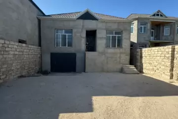 Satılır Həyət Evi Binədə