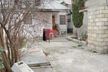 Satılır Həyət Evi şahsevənlərdə