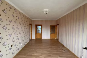 Satılır Köhnə Tikili Bakı Kinoteatrıda