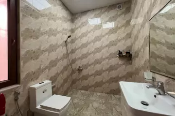 Aylıq Kirayə Köhnə Tikili Mərkəzdə