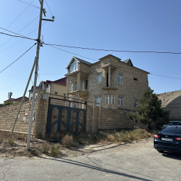 Satılır 6 otaqlı Həyət evi 277 m², 4 sot  torpaq, Badamdar
