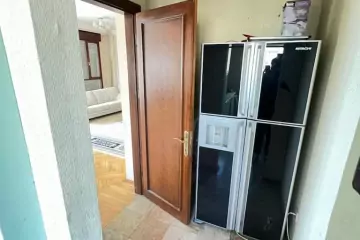 Satılır Yeni Tikili Elmler Akademiyasıda