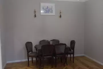 Aylıq Kirayə Köhnə Tikili Rusiya Səfirliyida