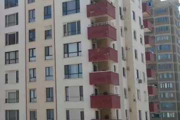 Satılır Yeni Tikili Elmler Akademiyasıda