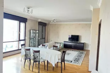 Satılır Yeni Tikili Elmler Akademiyasıda