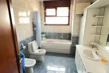 Satılır Yeni Tikili Elmler Akademiyasıda
