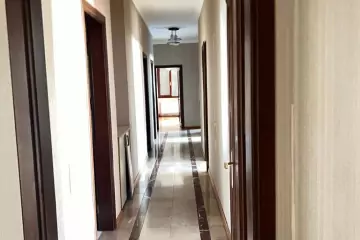 Satılır Yeni Tikili Elmler Akademiyasıda