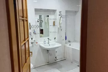 Satılır Köhnə Tikili Montində