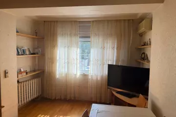 Satılır Köhnə Tikili Montində