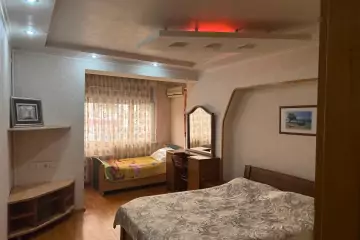 Satılır Köhnə Tikili Montində