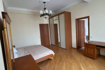 Aylıq Kirayə Yeni Tikili Mərkəzdə