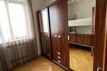 Aylıq Kirayə Yeni Tikili Mərkəzdə