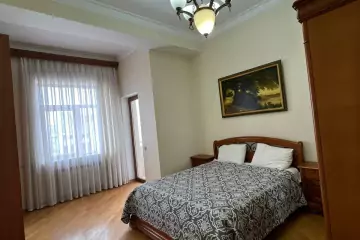 Aylıq Kirayə Yeni Tikili Mərkəzdə