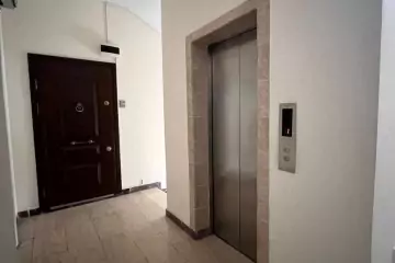 Aylıq Kirayə Yeni Tikili Mərkəzdə