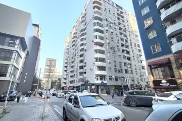Satılır Yeni Tikili Beşmərtəbədə 