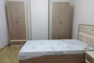 Satılır Yeni Tikili Elmler Akademiyasıda