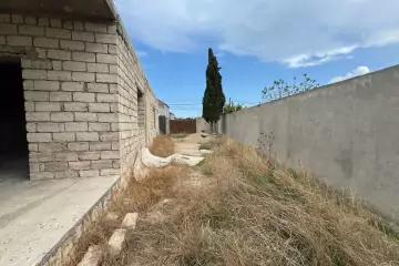 Satılır Həyət Evi Buzovnada
