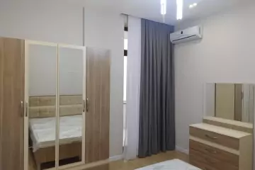 Satılır Yeni Tikili Elmler Akademiyasıda