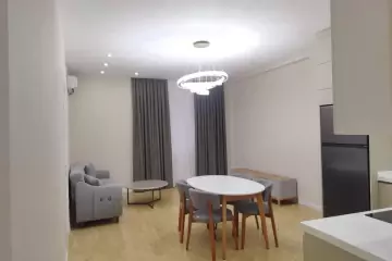 Satılır Yeni Tikili Elmler Akademiyasıda