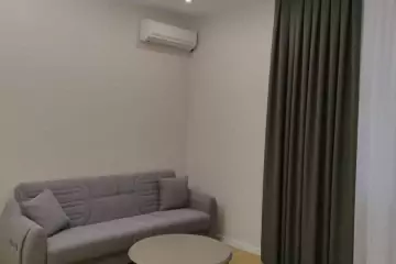 Satılır Yeni Tikili Elmler Akademiyasıda