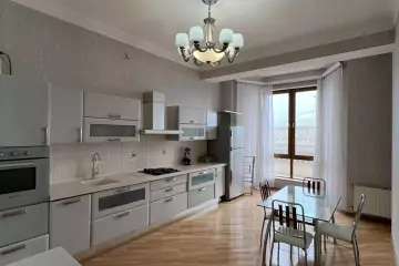 Aylıq Kirayə Yeni Tikili Mərkəzdə