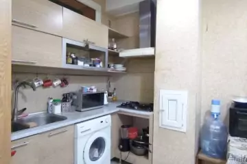 Satılır Yeni Tikili Beşmərtəbədə