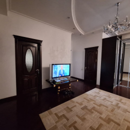 Satılır 4 otaqlı Yeni Tikili 172 m², Montin