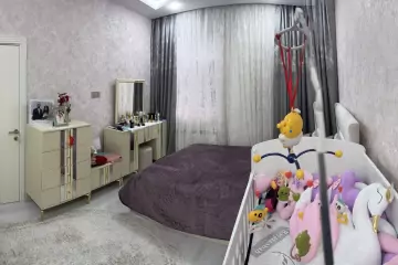 Satılır Həyət Evi Badamdarda