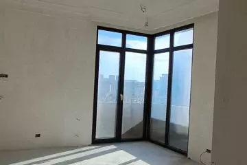 Satılır Yeni Tikili Elmler Akademiyasıda