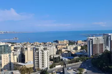 Satılır Yeni Tikili Elmler Akademiyasıda
