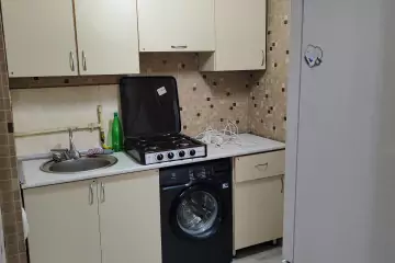 Aylıq Kirayə Köhnə Tikili 4-cü Mikrorayonda