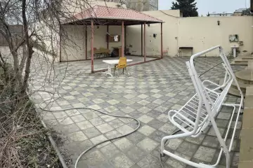 Satılır Həyət Evi Badamdarda