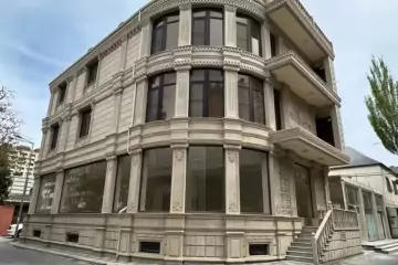 Satılır Villa Bakıxanovda 