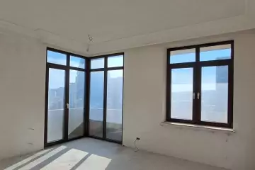 Satılır Yeni Tikili Elmler Akademiyasıda
