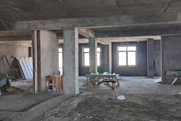 Satılır Yeni Tikili Elmler Akademiyasıda