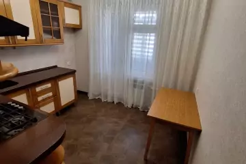 Satılır Köhnə Tikili Elmler Akademiyasıda