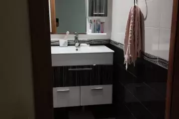Satılır Köhnə Tikili Köhnə Günəşlidə