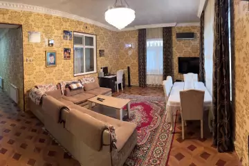 Satılır Həyət Evi Badamdarda