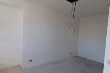 Satılır Yeni Tikili Elmler Akademiyasıda