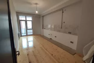Satılır Yeni Tikili 8-ci Kilometrdə