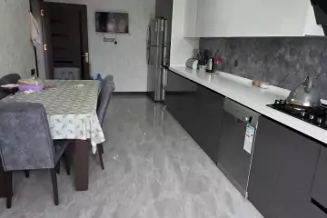 Satılır Həyət Evi Binədə