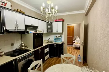 Satılır Yeni Tikili Bakıxanovda