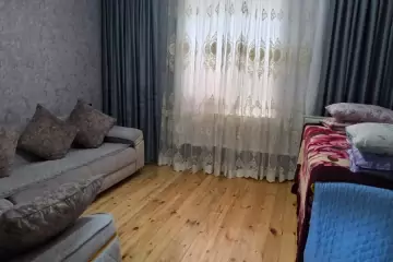 Satılır Həyət Evi Binədə