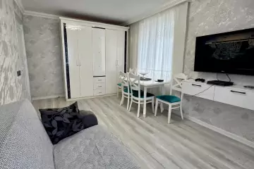 Satılır Köhnə Tikili Bakıxanovda