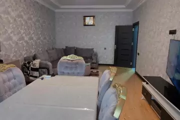 Satılır Həyət Evi Binədə