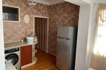 Satılır Köhnə Tikili Bakıxanovda