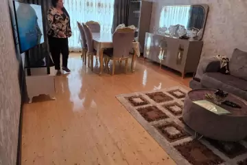 Satılır Həyət Evi Binədə