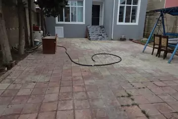Satılır Həyət Evi Binədə