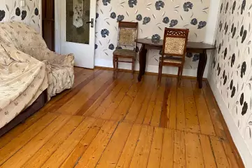 Satılır Köhnə Tikili Bakıxanovda