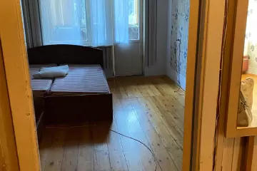 Satılır Köhnə Tikili Bakıxanovda